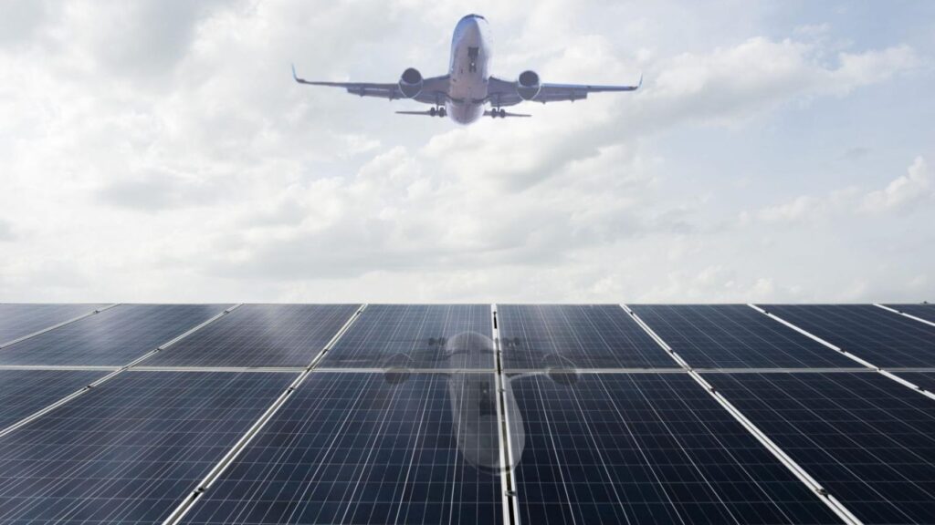 El avión fotovoltaico aún no existe, pero España ha creado algo mejor: 41 000 paneles solares para esto