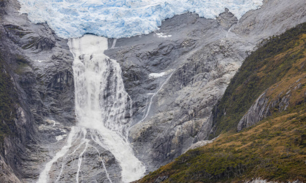 Estudio internacional alerta sobre derretimiento de glaciares de la Cordillera Darwin