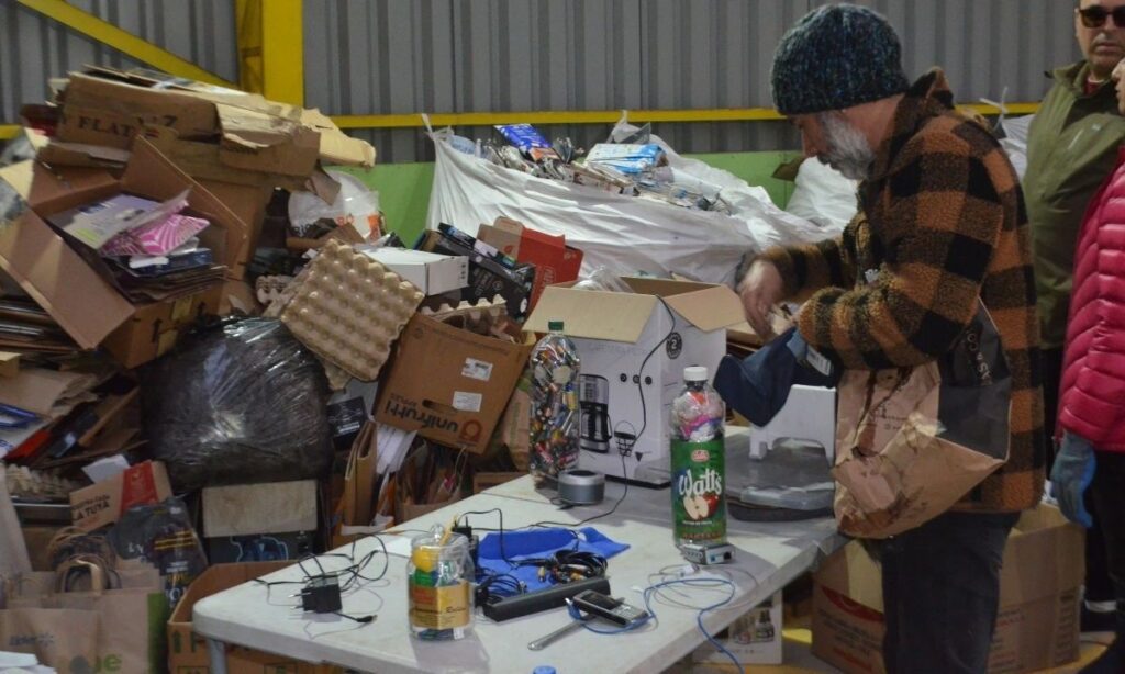 Valdivia: más de seis toneladas de residuos fueron recolectadas en feria de reciclaje
