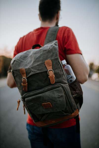 ¿Cómo saber si una mochila es realmente reciclada? Guía práctica para no caer en engaños