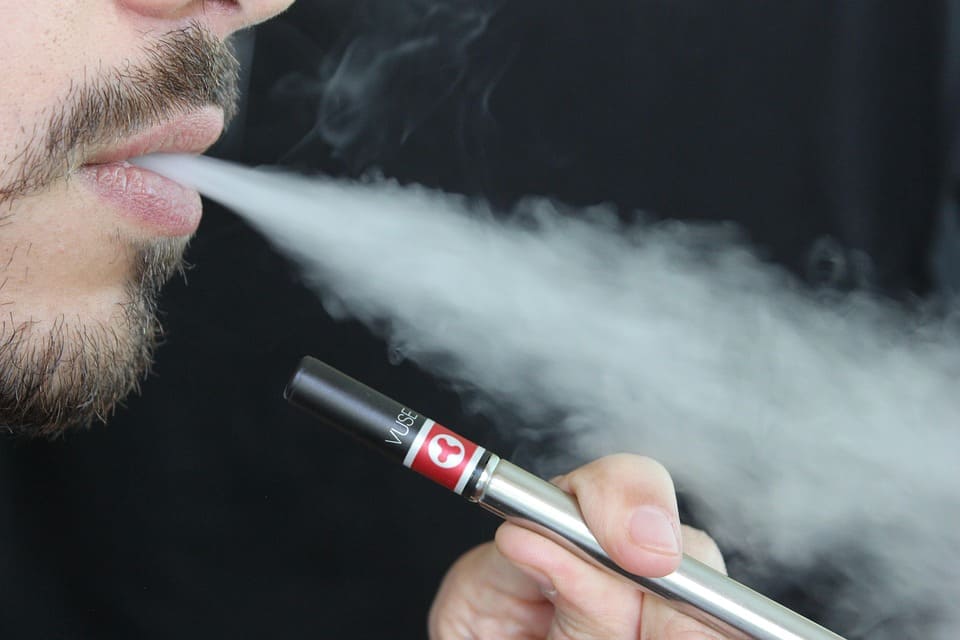 Día Mundial Sin Tabaco 2025: cáncer camuflado entre vapor de agua, vapear no es ‘cool’