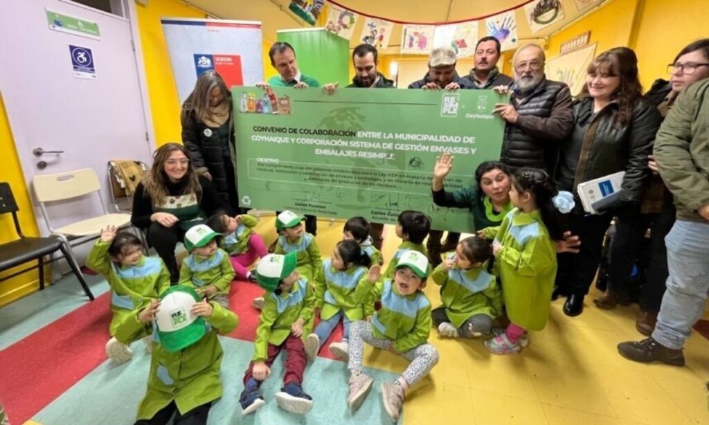 Coyhaique firma convenio para avanzar hacia el reciclaje domiciliario en toda la ciudad