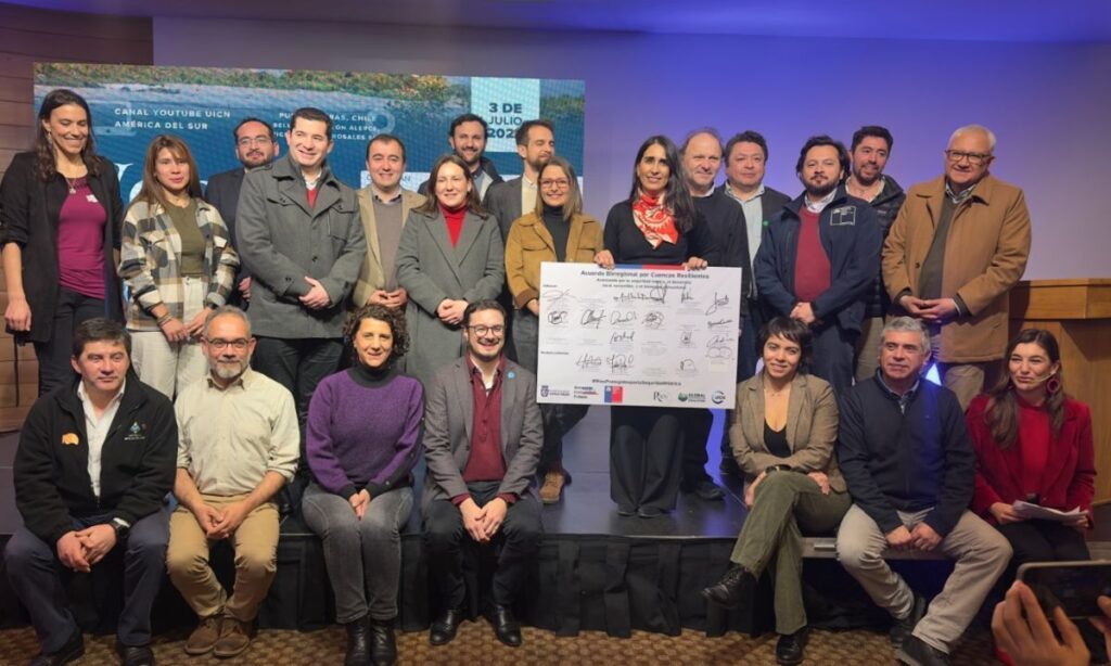 Firman histórico acuerdo para proteger las cuencas de las regiones de Los Ríos y Los Lagos