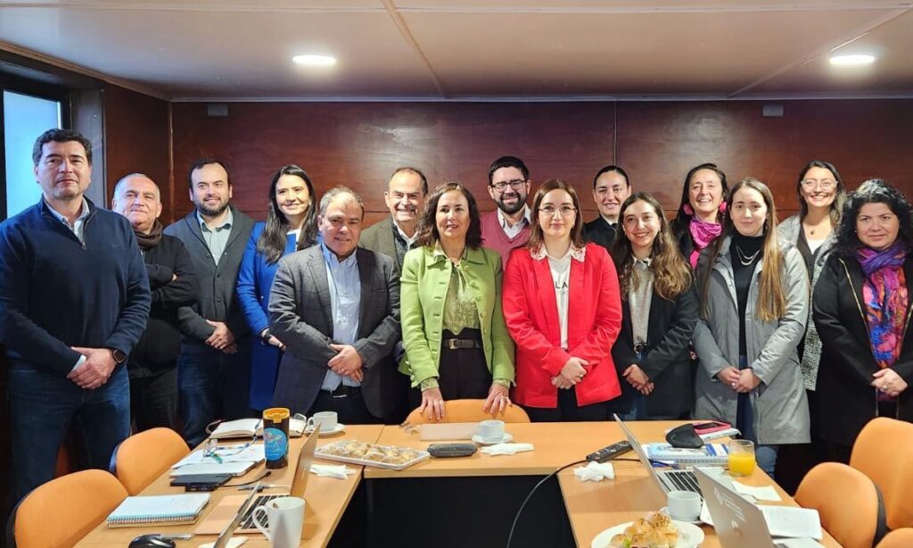 Los Lagos marca un hito en sustentabilidad marítima con nuevo Acuerdo de Producción Limpia