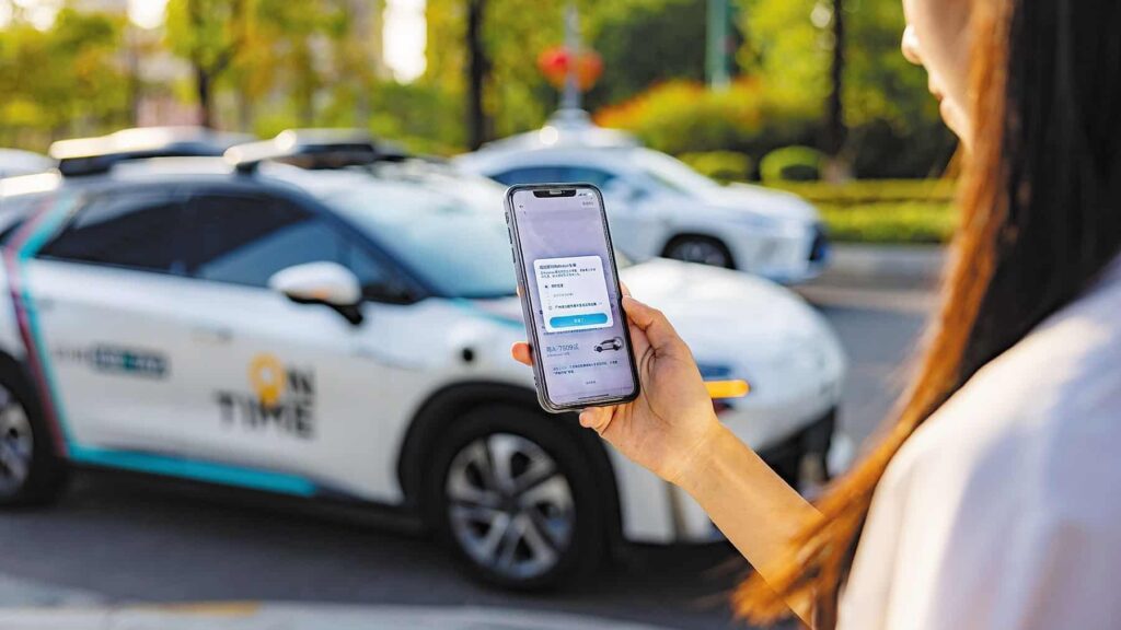 Pronto veremos flotas de taxis autonómos en Europa: No por Tesla, ni por Waymo, tampoco por Uber