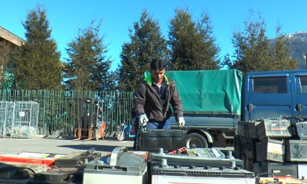 Cerca de 20 toneladas de baterías fueron recolectadas por vecinos de Aysén