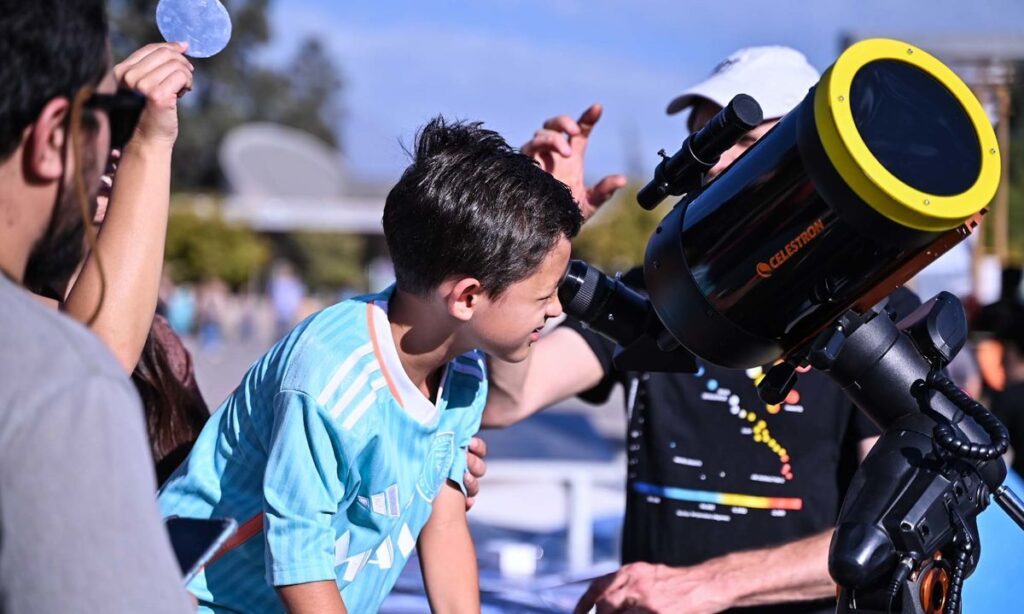 Invitan a inscribir actividades en el Festival de las Ciencias en Los Ríos y Los Lagos