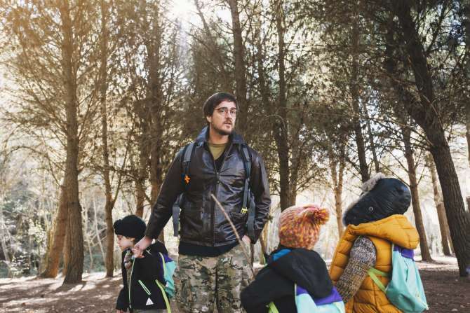 Trabajar con niños sin estudiar magisterio: cursos que te abren camino