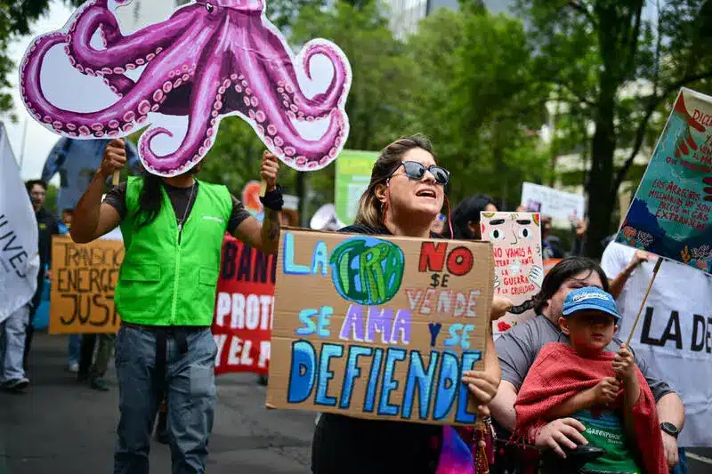 COP30 en Belém: líderes, pueblos indígenas y organizaciones ecologistas exigen justicia climática y fin de la deforestación en la Amazonía