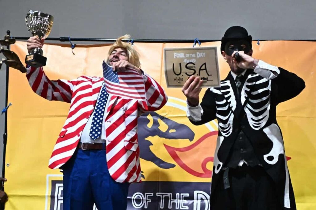 EE.UU. se gana el premio Fósil del Día por su plantón histórico a la COP30