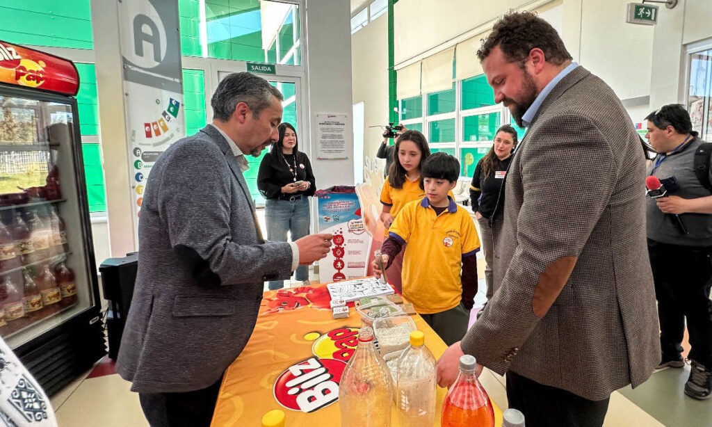 Nueva campaña de reciclaje Teletón busca recaudar 175 toneladas de botellas plásticas