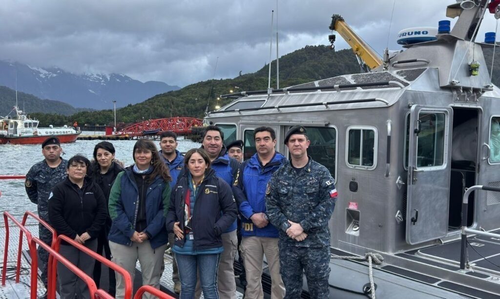 Conaf descarta presencia visible de contaminantes en Laguna San Rafael