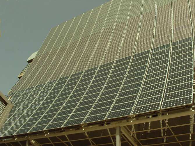 Las energías renovables comienzan a eclipsar a las fósiles