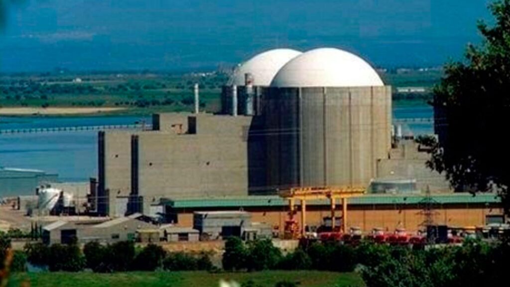 La prórroga de la central nuclear de Almaraz costará miles de millones a la ciudadanía