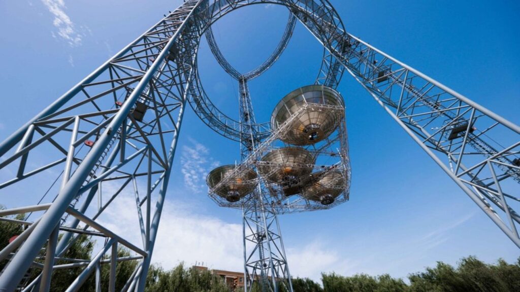 China desafía las leyes naturales y va a instalar una central eléctrica en el espacio que va a cambiar la energía en el mundo para siempre