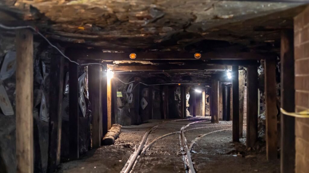 Científicos suizos quieren crear una súper batería subterránea en España aprovechando que tenemos minas de carbón abandonadas