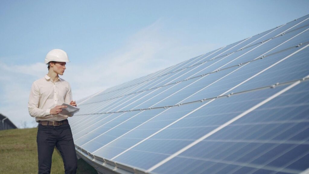 Navarra impulsa la energía solar y lidera el crecimiento renovable en 2025