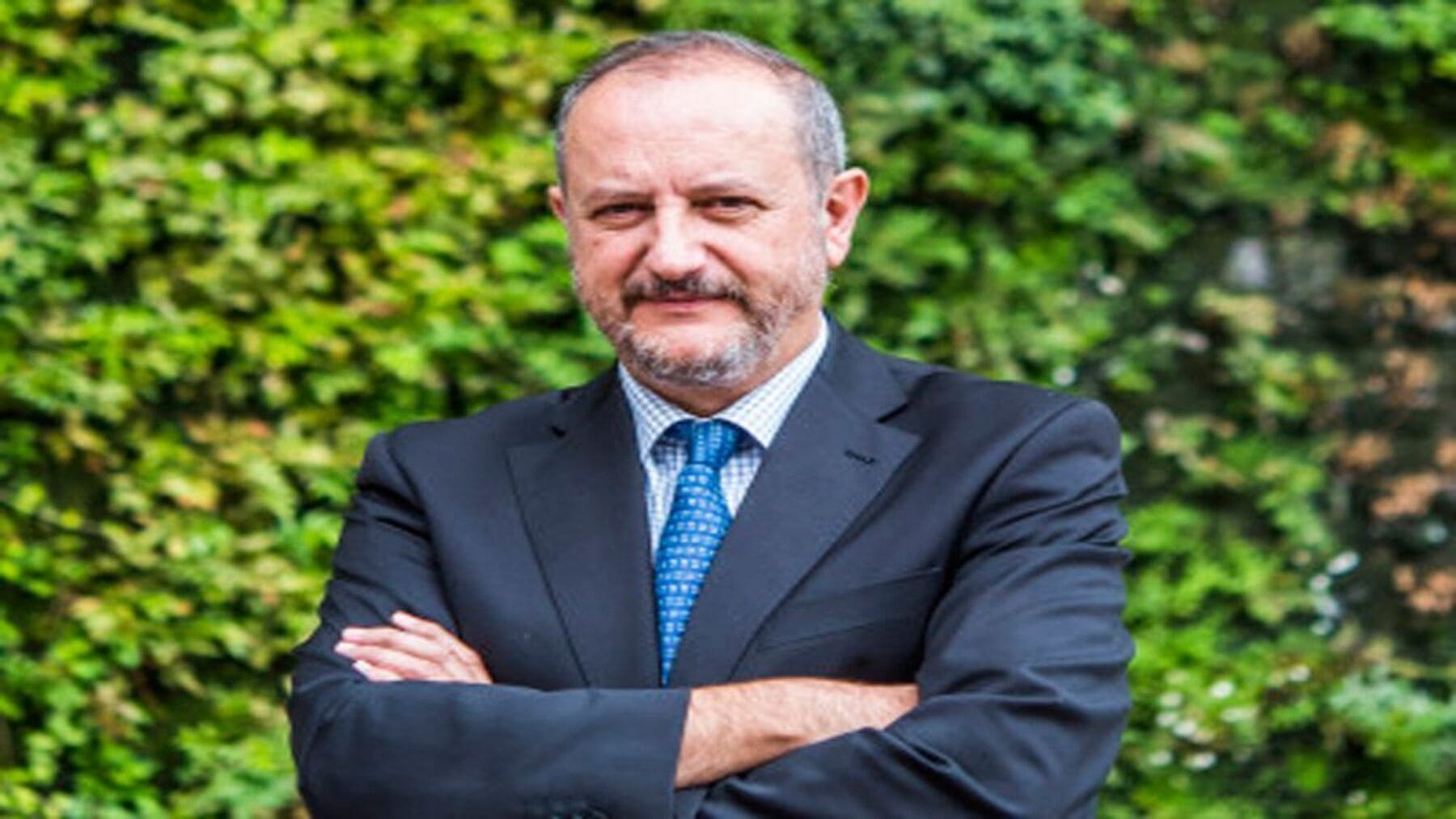 Navarra reconoce al investigador Nicolás Olea por denunciar contaminantes alimentarios