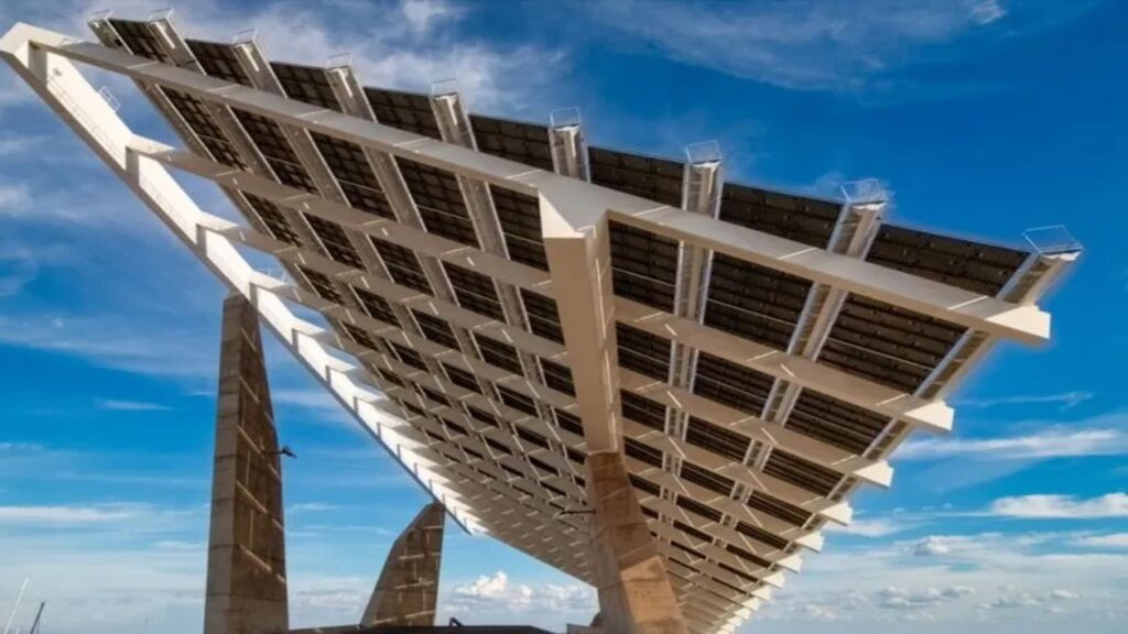 Pérgola fotovoltaica más potente del Área Metropolitana de Barcelona generará energía para 1.200 hogares