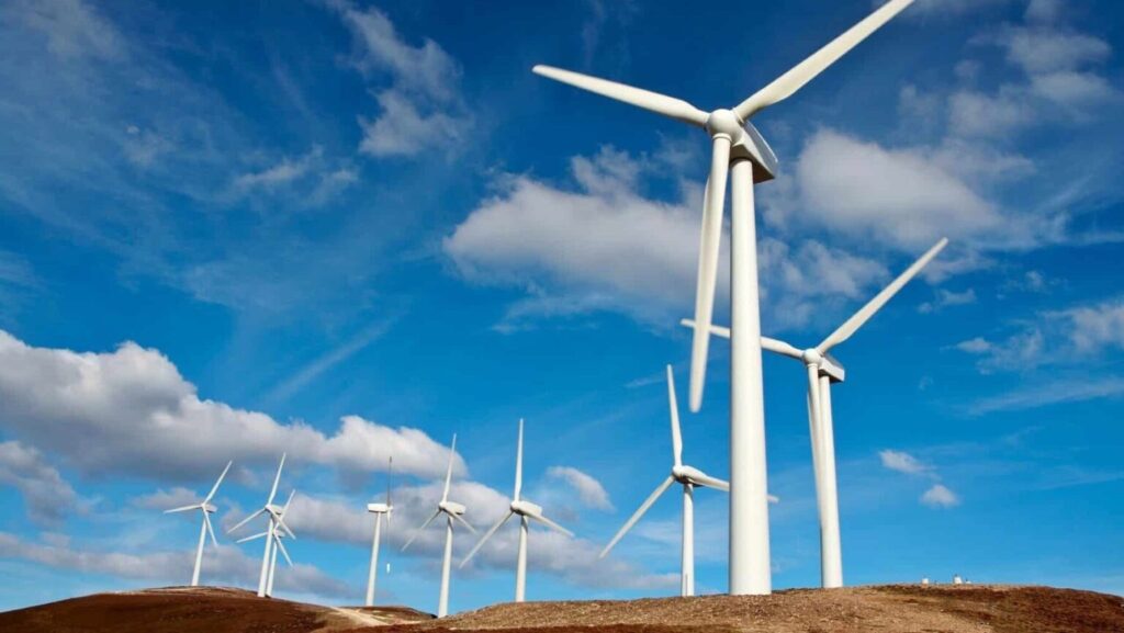 Cinco países UE proponen impuesto eléctrico y sector eólico alerta riesgo y ponen en jaque la transición energética