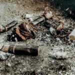 Países Bajos quiere que las tabacaleras paguen la limpieza de colillas por su impacto ambiental