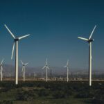 Crisis energética en Europa refuerza su apuesta por las energías renovables y las redes eléctricas