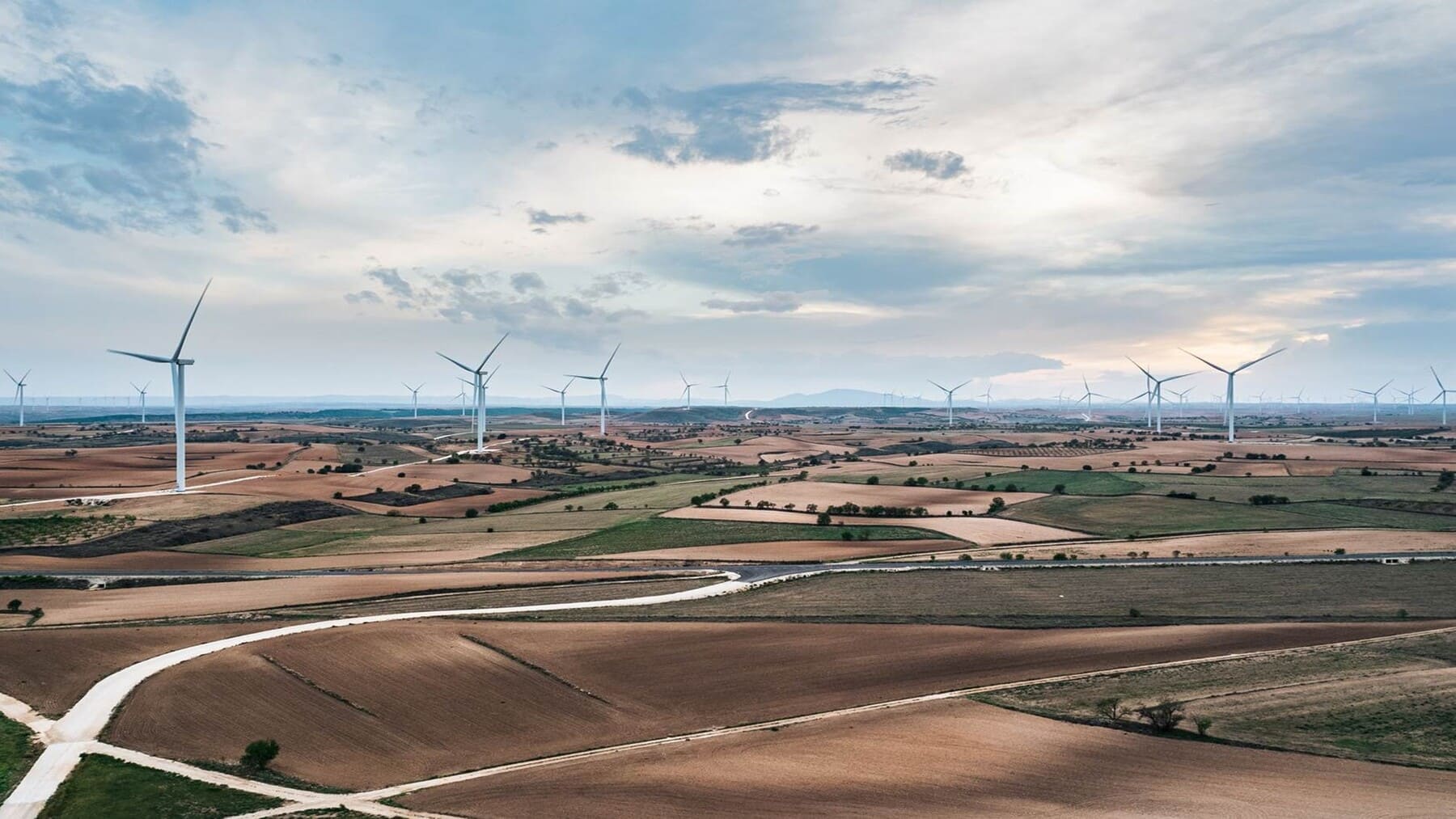 El Clúster Maestrazgo reclama desbloquear el megaproyecto eólico en Teruel clave para la comarca