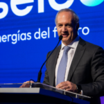 “Sin transmisión suficiente, la energía limpia y más económica no llega donde se necesita”: debate reúne a líderes del sector eléctrico