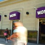 “Operamos con disciplina financiera”: WOM registra alza del 5,2% en ingresos y aumenta base de clientes en segmento móvil postpago