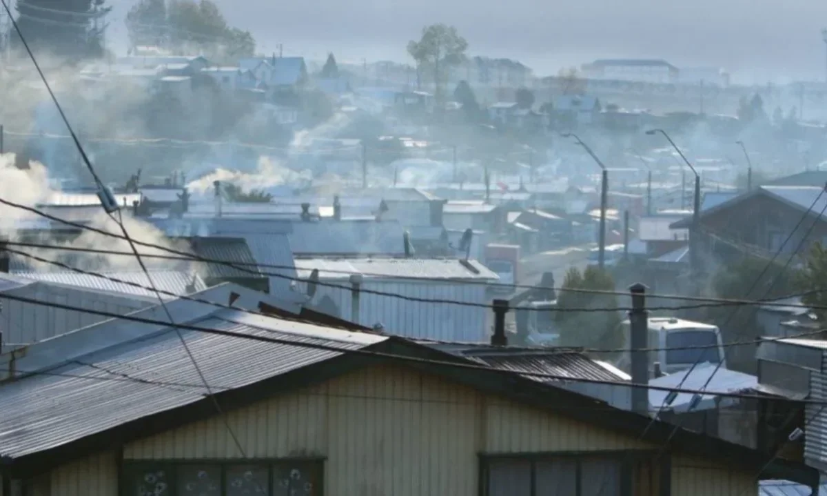 Autoridades coordinan acciones para enfrentar contaminación atmosférica en Aysén