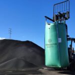Barcelona va a asfaltar sus calles con huesos de aceituna convertidos en biochar reduciendo un 76% las emisiones de CO₂ y el Ayuntamiento ya quiere ponerlo por toda la ciudad