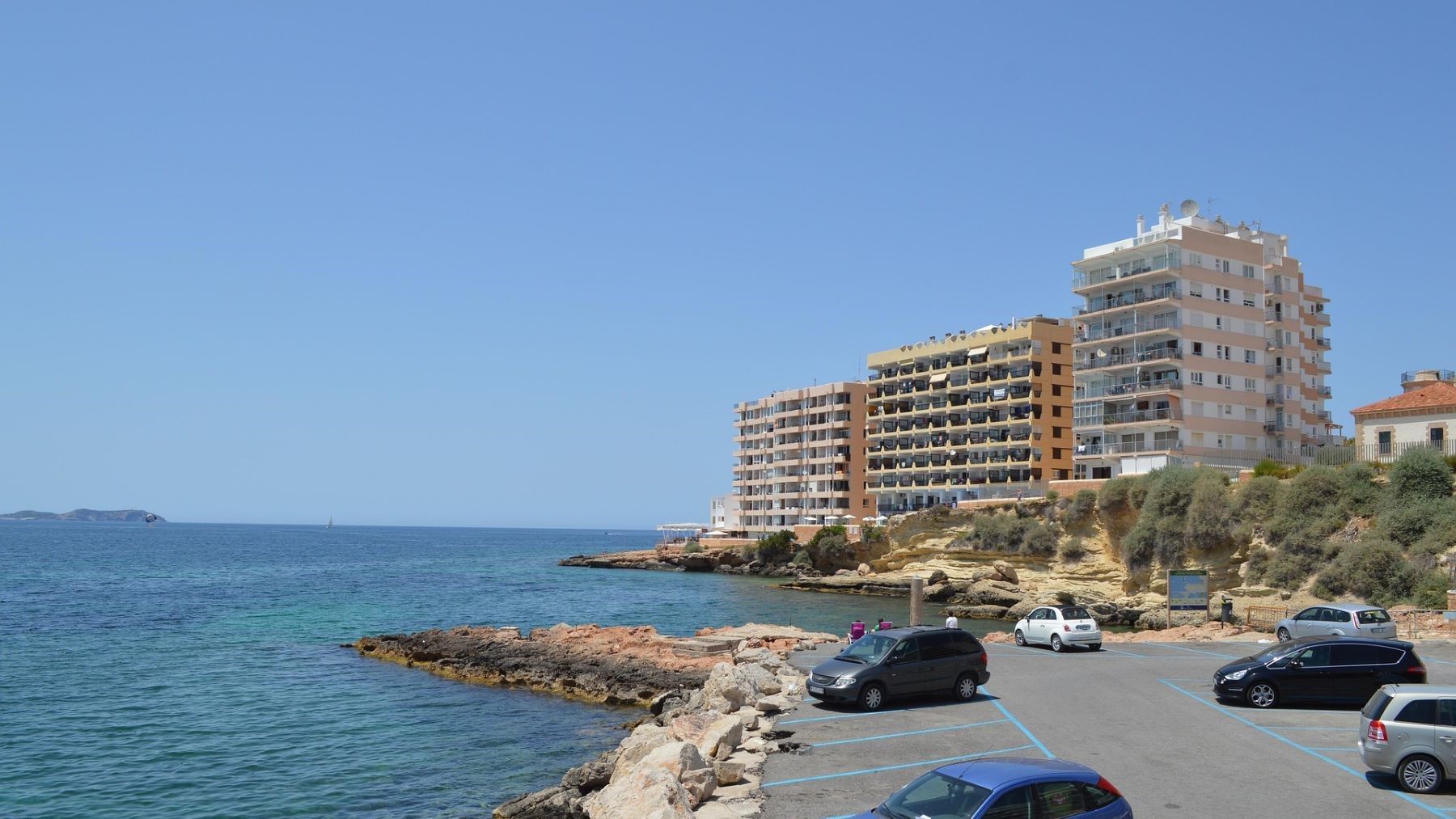 Contaminación en la bahía de Portmany: alarma por vertidos
