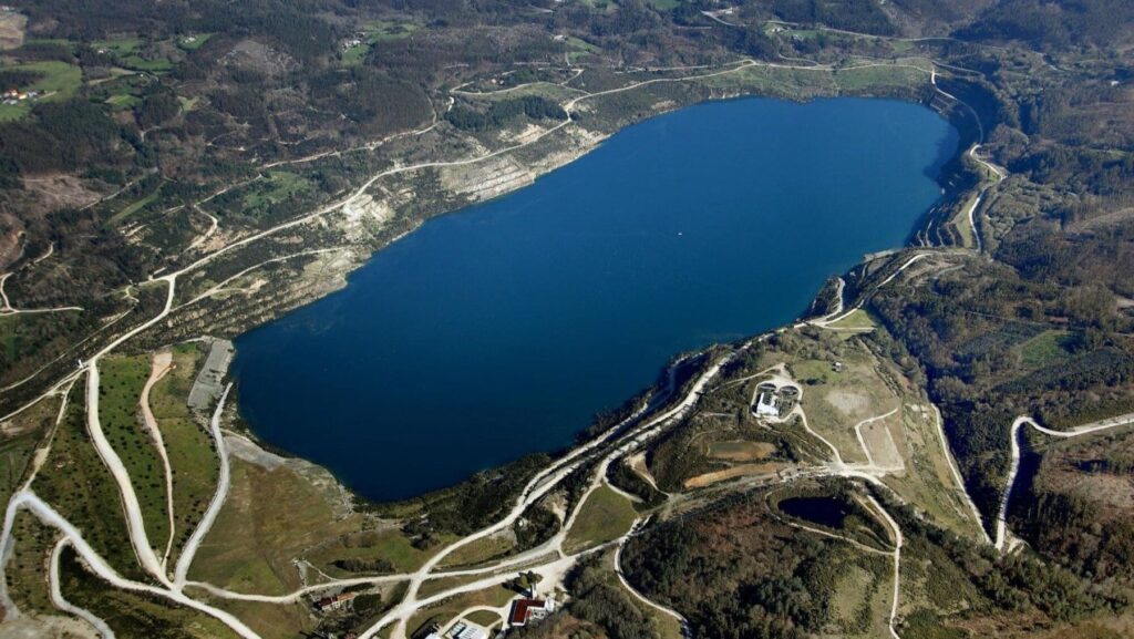 La central hidroeléctrica reversible de Meirama impulsa 400 millones