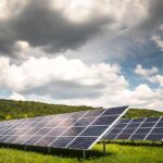 Las energías renovables lideran el crecimiento energético mundial en 2025 con el impulso de la solar