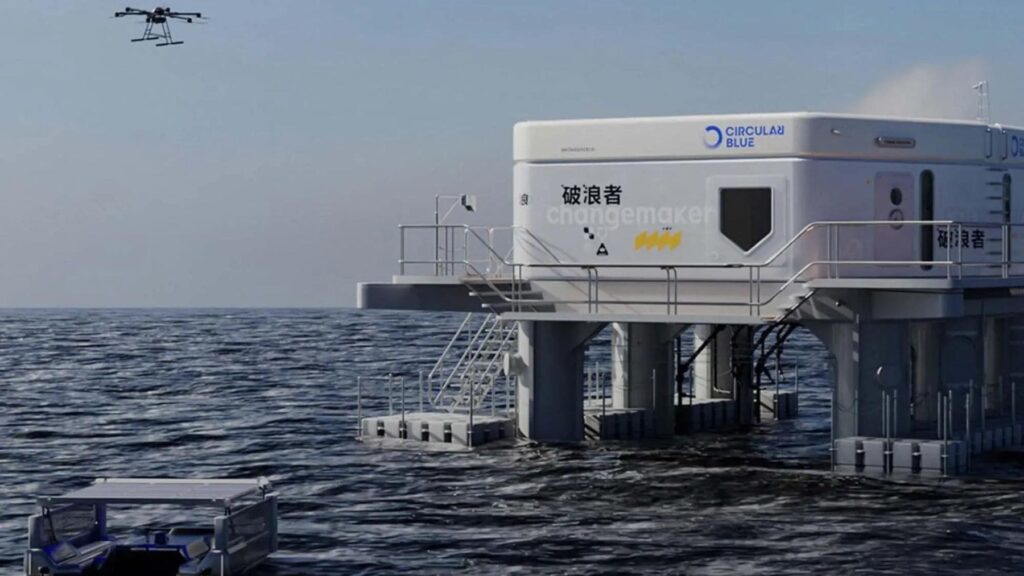 Nadie lo esperaba pero una marca de fundas de móviles invierte 2 millones de dólares para instalar una plataforma flotante con drones de IA que recoge el plástico del océano sin necesidad de tripulación