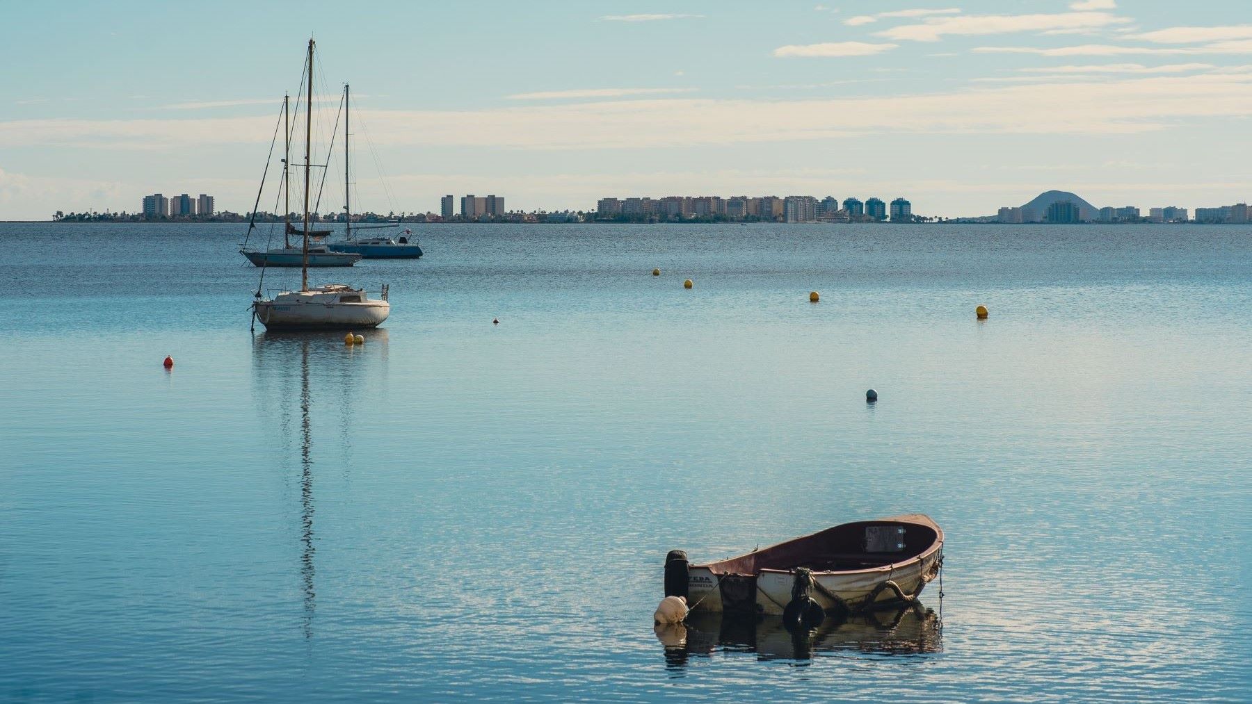 MITECO impulsa un sistema independiente para evaluar la recuperación del Mar Menor con apoyo científico