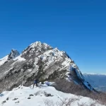 Voluntarios impulsan ruta segura en Cerro Sarnoso en Puyehue