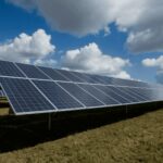 Autoconsumo solar con batería en el hogar: cómo funciona un inversor cargador de 5000W y por qué marca la diferencia