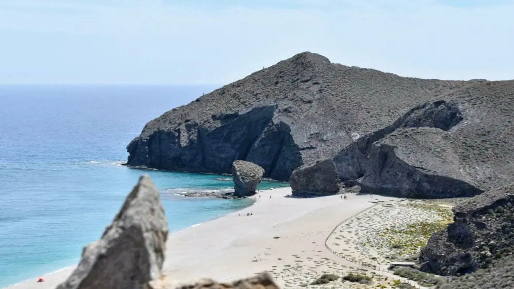 Cabo de Gata sufre una creciente presión turística sobre sus calas y crece la preocupación ambiental – ECOticias.com