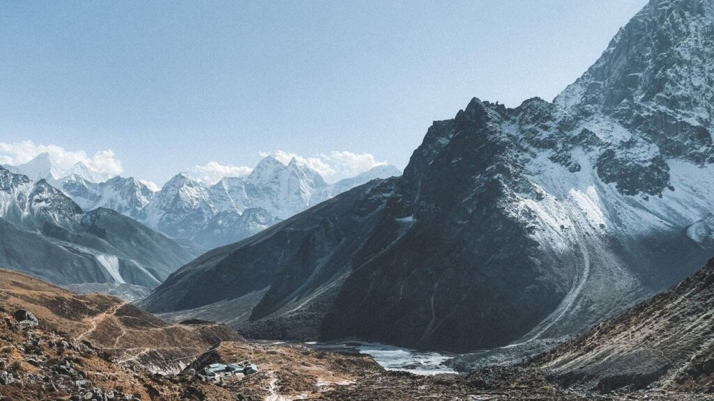 Catástrofe glaciar en Nepal: la avalancha que arrasó 20 kilómetros en minutos amenaza con una segunda riada – ECOticias.com
