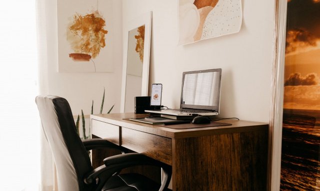 Guía de escritorios: Cómo elegir el ideal para trabajar o estudiar en casa