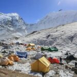 El campamento base del Everest libera tanto calor con combustibles y orina que tendría energía para fundir casi 2.500 toneladas de hielo en una sola temporada