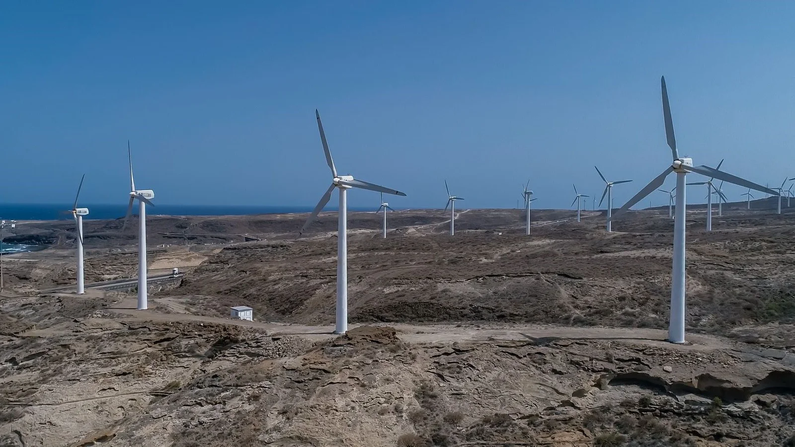 España fabrica los molinos, pero aún compra piezas fuera: las ayudas a tecnologías renovables buscan cerrar esa dependencia