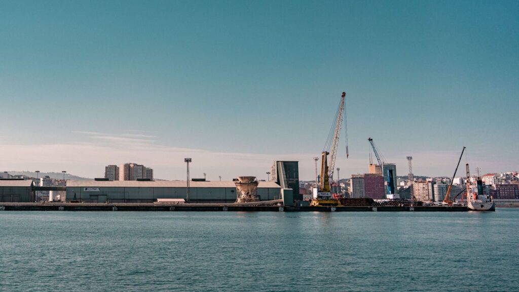 La red eléctrica de Galicia prevé 1,6 GW más para industria, vivienda y puertos