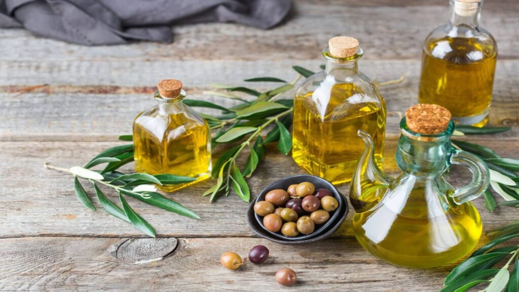 Fraude en aceite de oliva ecológico: doce detenidos por vender aceite inferior como virgen extra