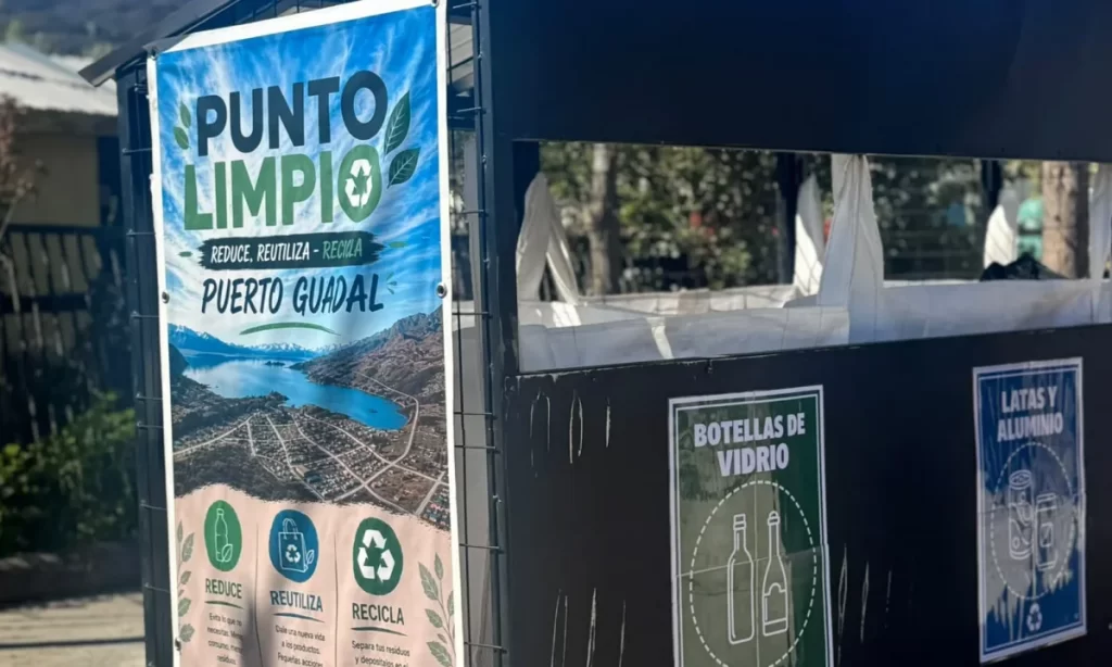 Puerto Guadal avanza en reciclaje con nuevos puntos limpio y prensa compactadora